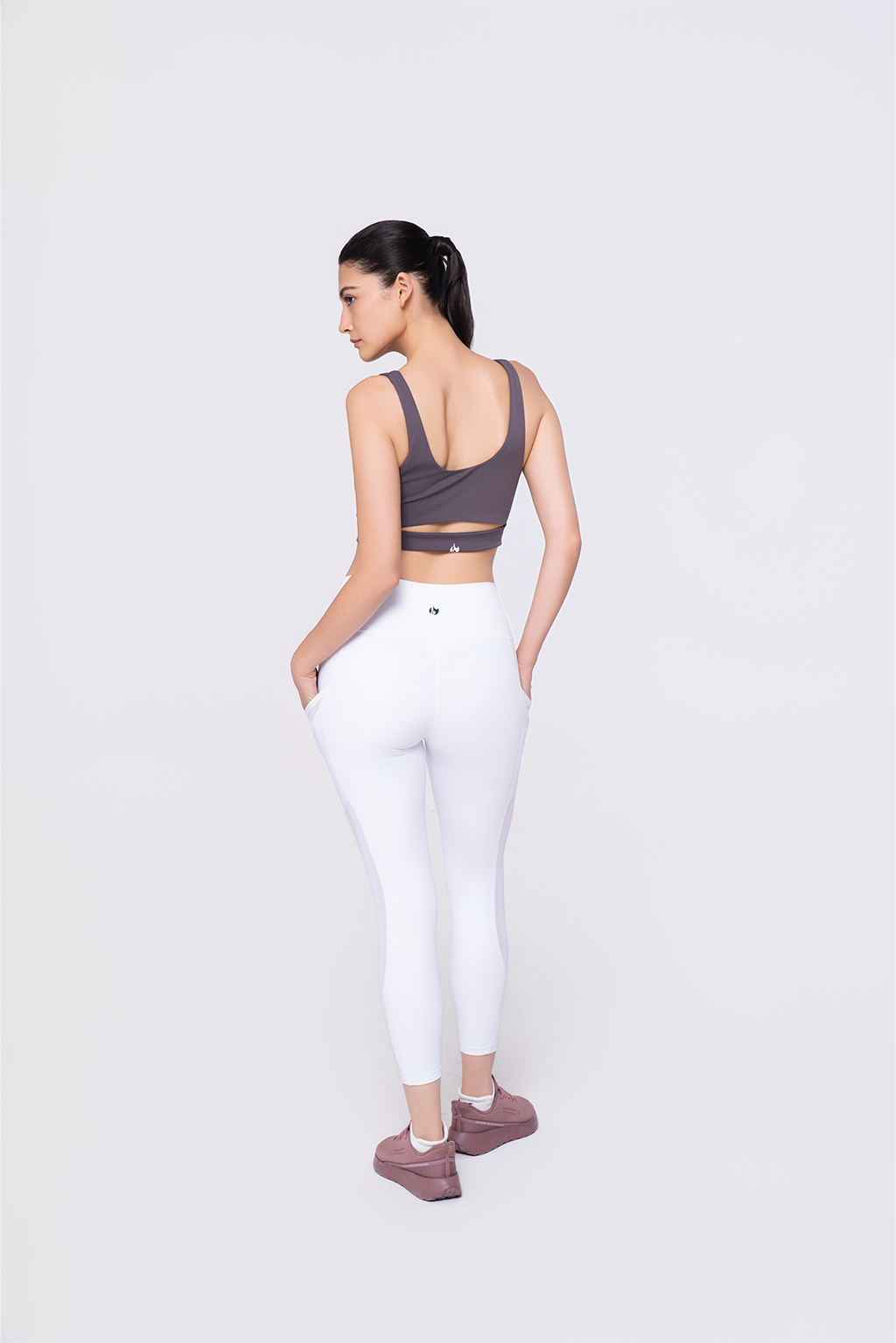Kickin Bra Top & Luminous Leggings